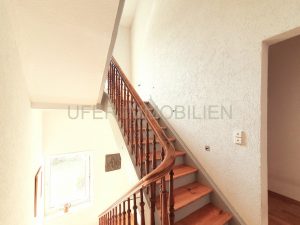 Treppenaufgang ins 1 OG