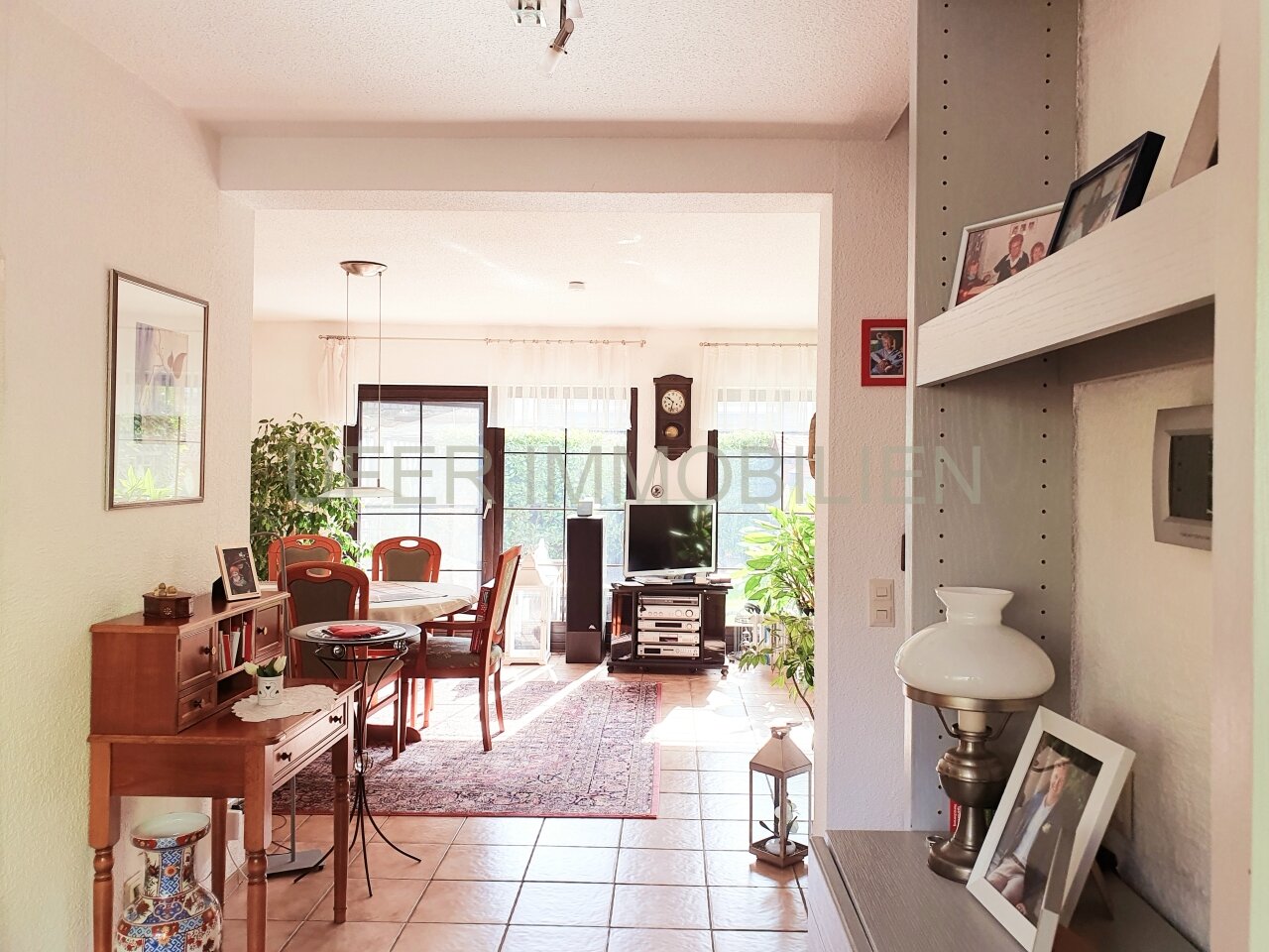 Blick ins Wohnzimmer