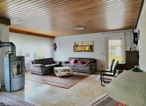 Wohnzimmer mit Kaminofen