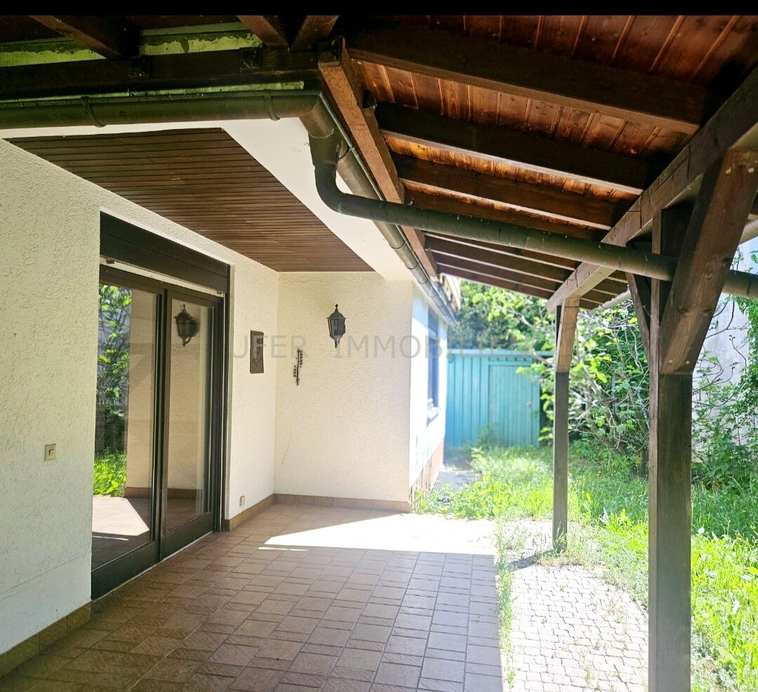 Überdachte Terrasse