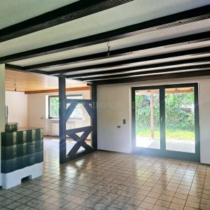 Wohn/Essbereich Ausgang auf die überdachte Terrasse