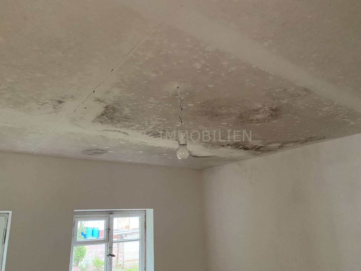 Feuchtigkeitsspuren an der Dec