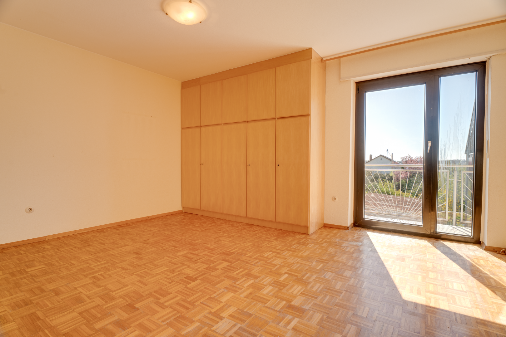 Zimmer 1 OG