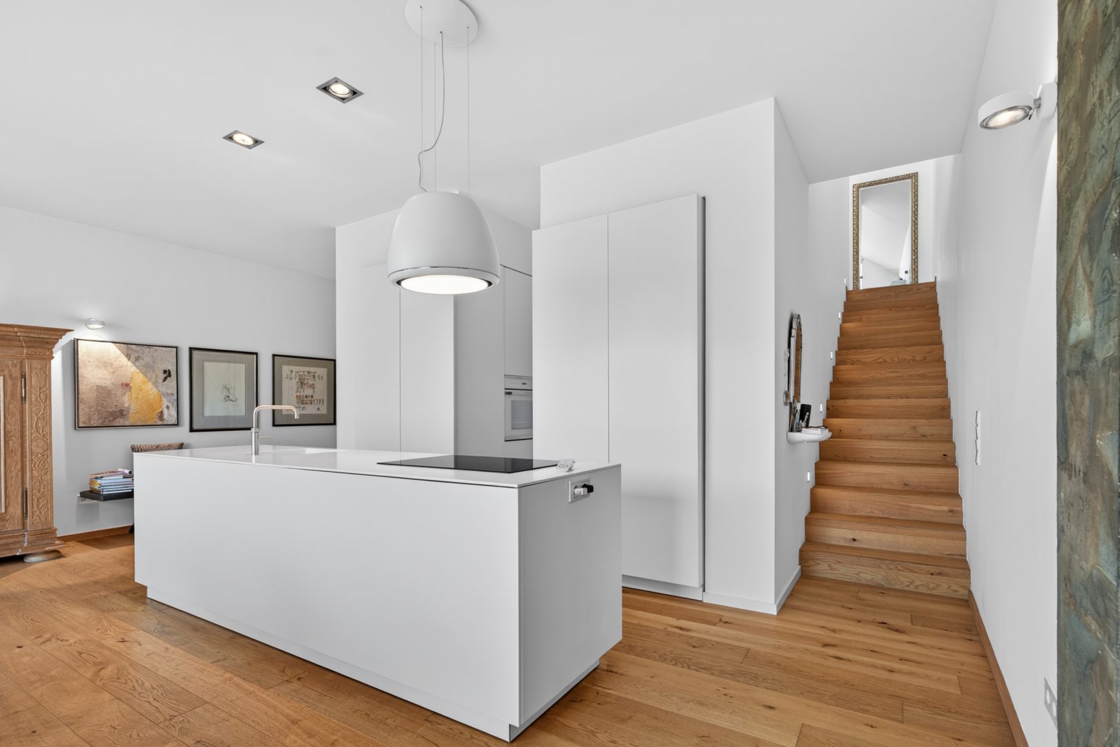 Wohnhaus Küche/Treppenaufgang