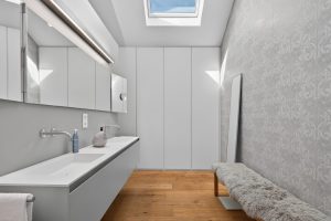 Badezimmer Wohnhaus OG