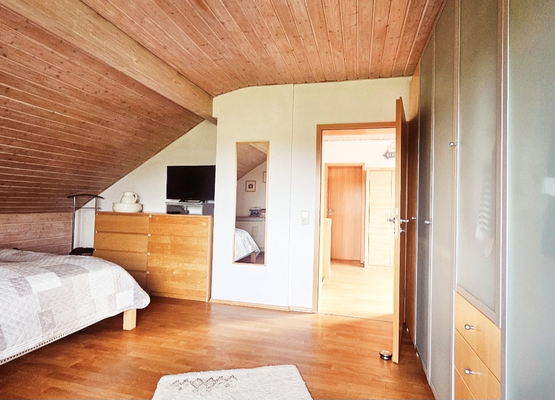 Zimmer 1 OG